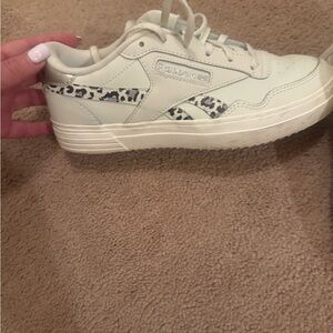 Reebok Cream and Black Sneakers Classic Low-Top Design